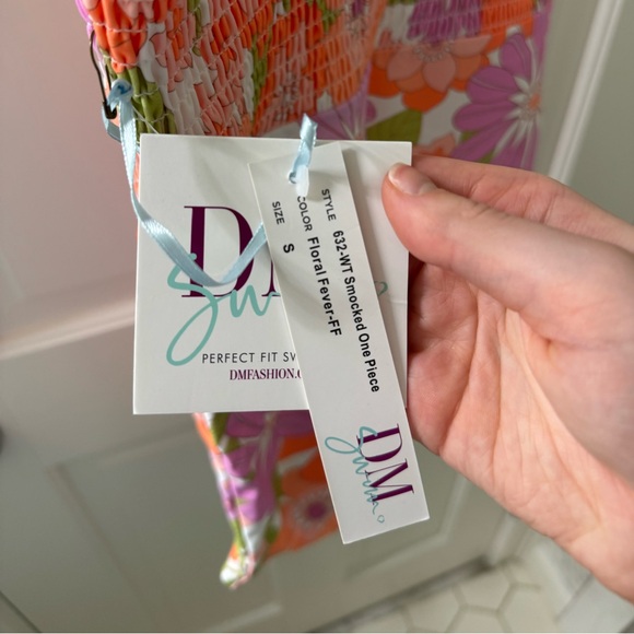 NWT DM Fashion Smoked One Piece - Floral Fever - Size SMALL - Picture 5 of 9